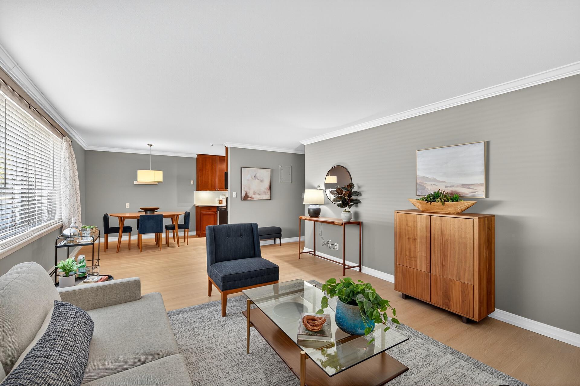2700 W 44th Street 104