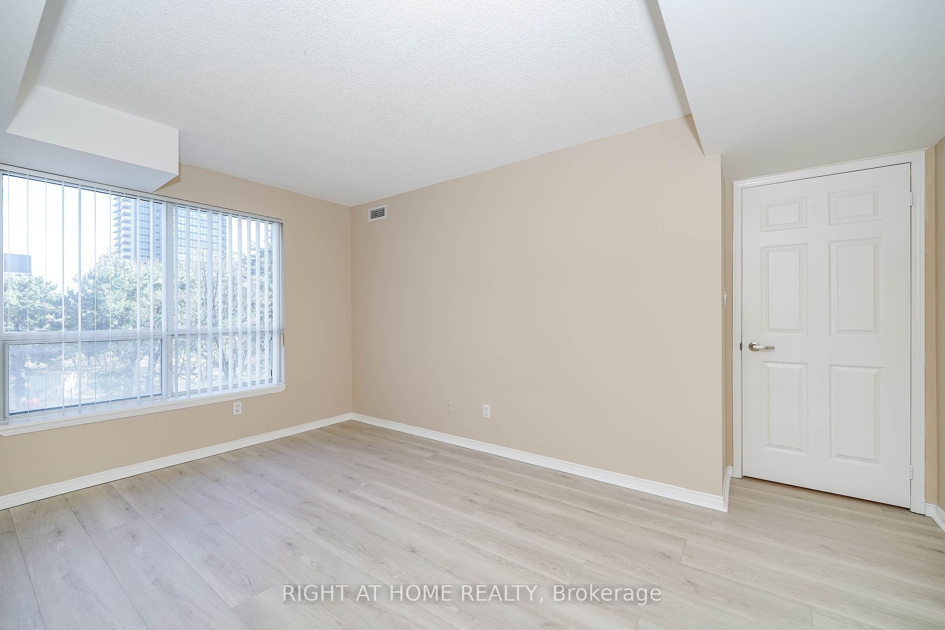 233 Beecroft Rd 319