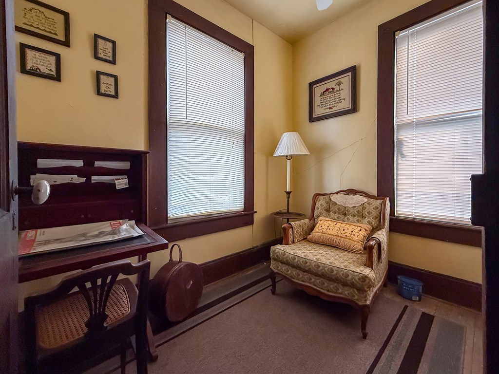 539 Monroe Ave 262