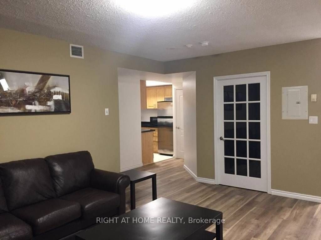 263 W Wellington St 705