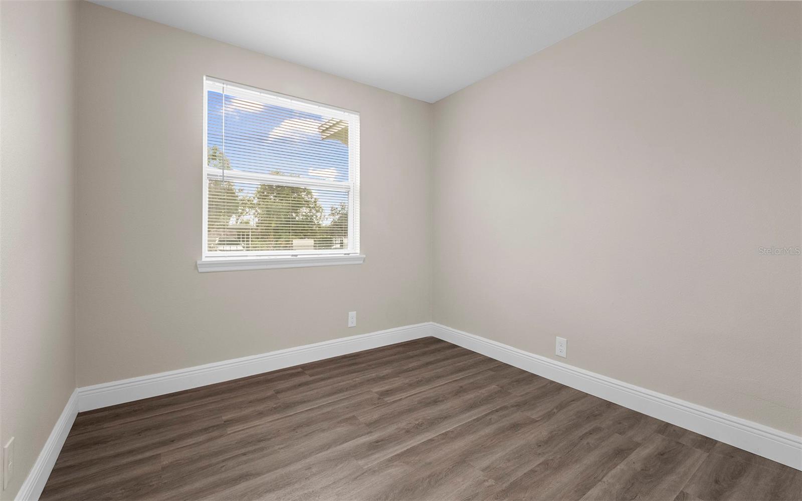 3601 E Giddens Avenue