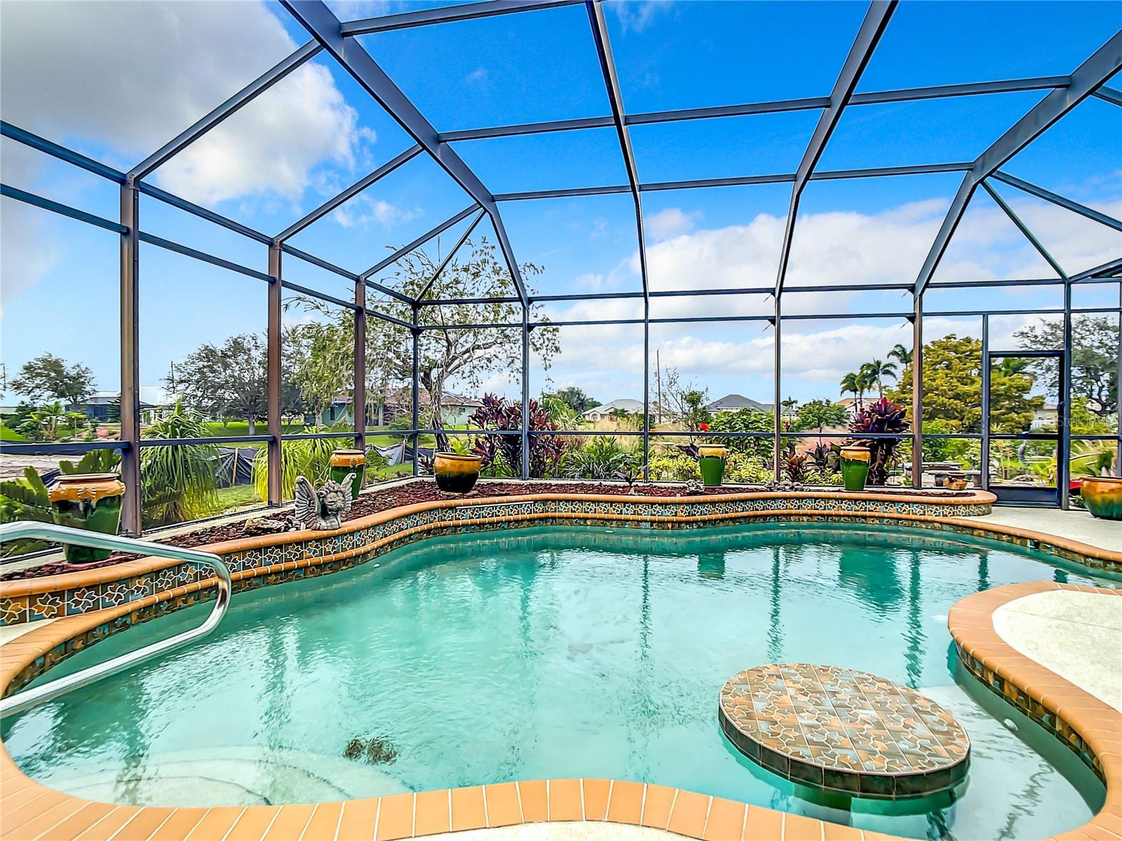 938 Boundary Boulevard