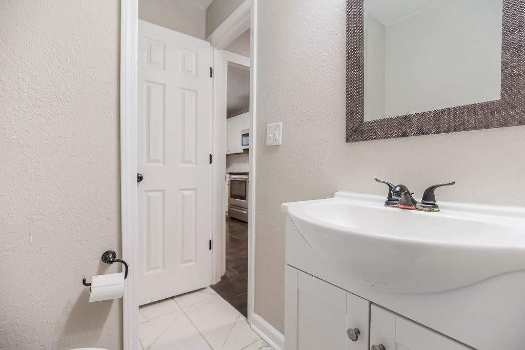 4224 Hawthorne Avenue