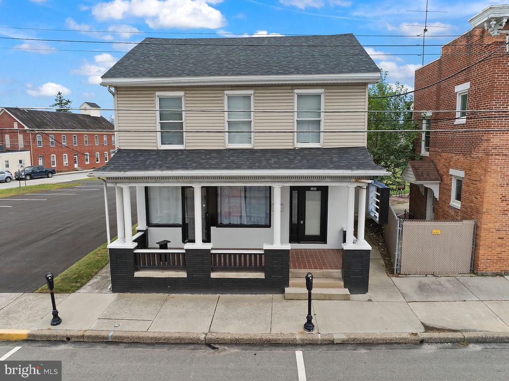 105 S Queen Street