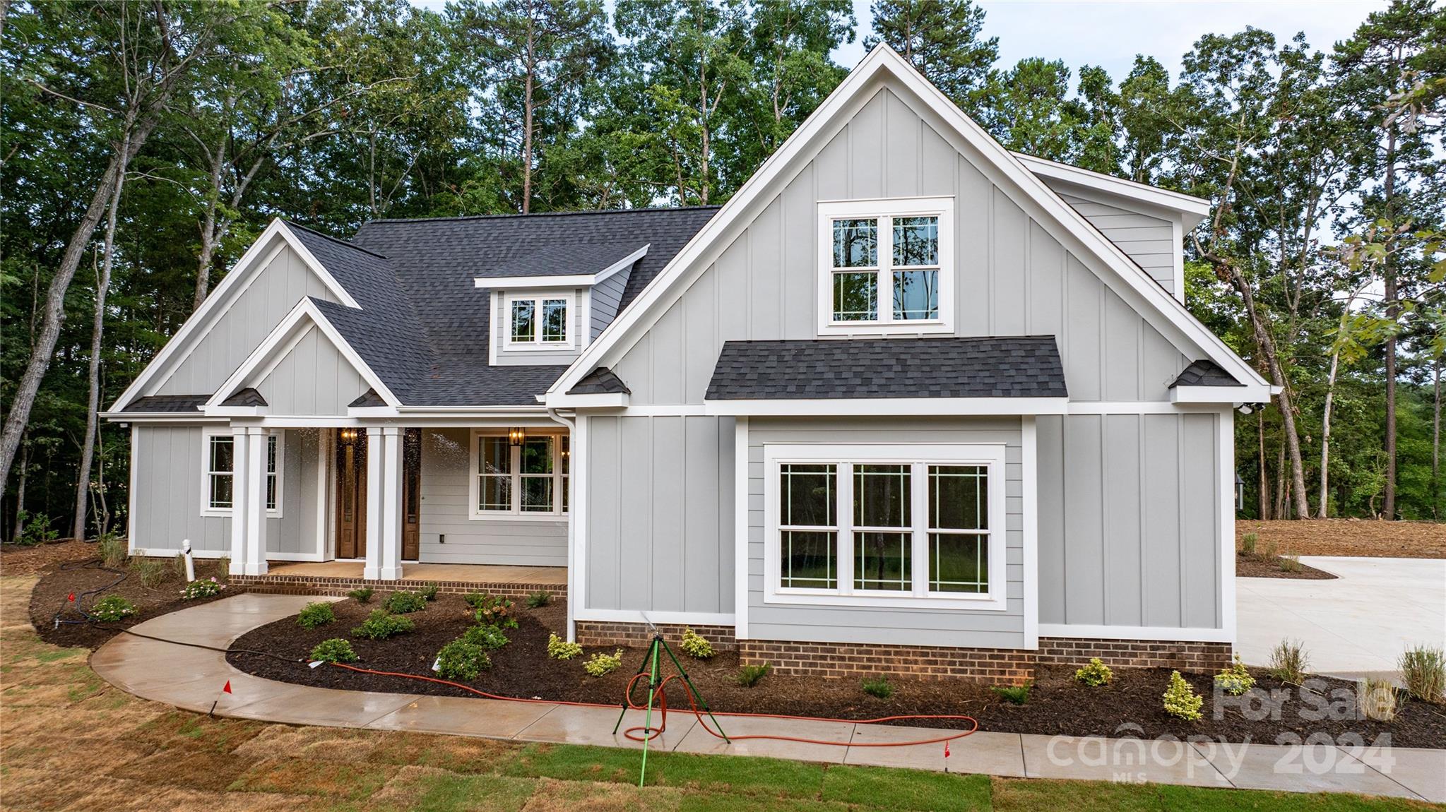 143 Eagle Point