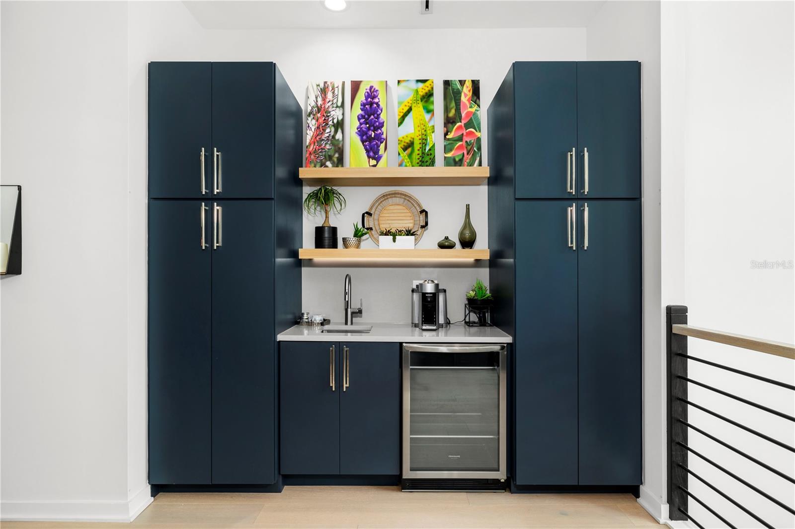 4709 W Estrella Street