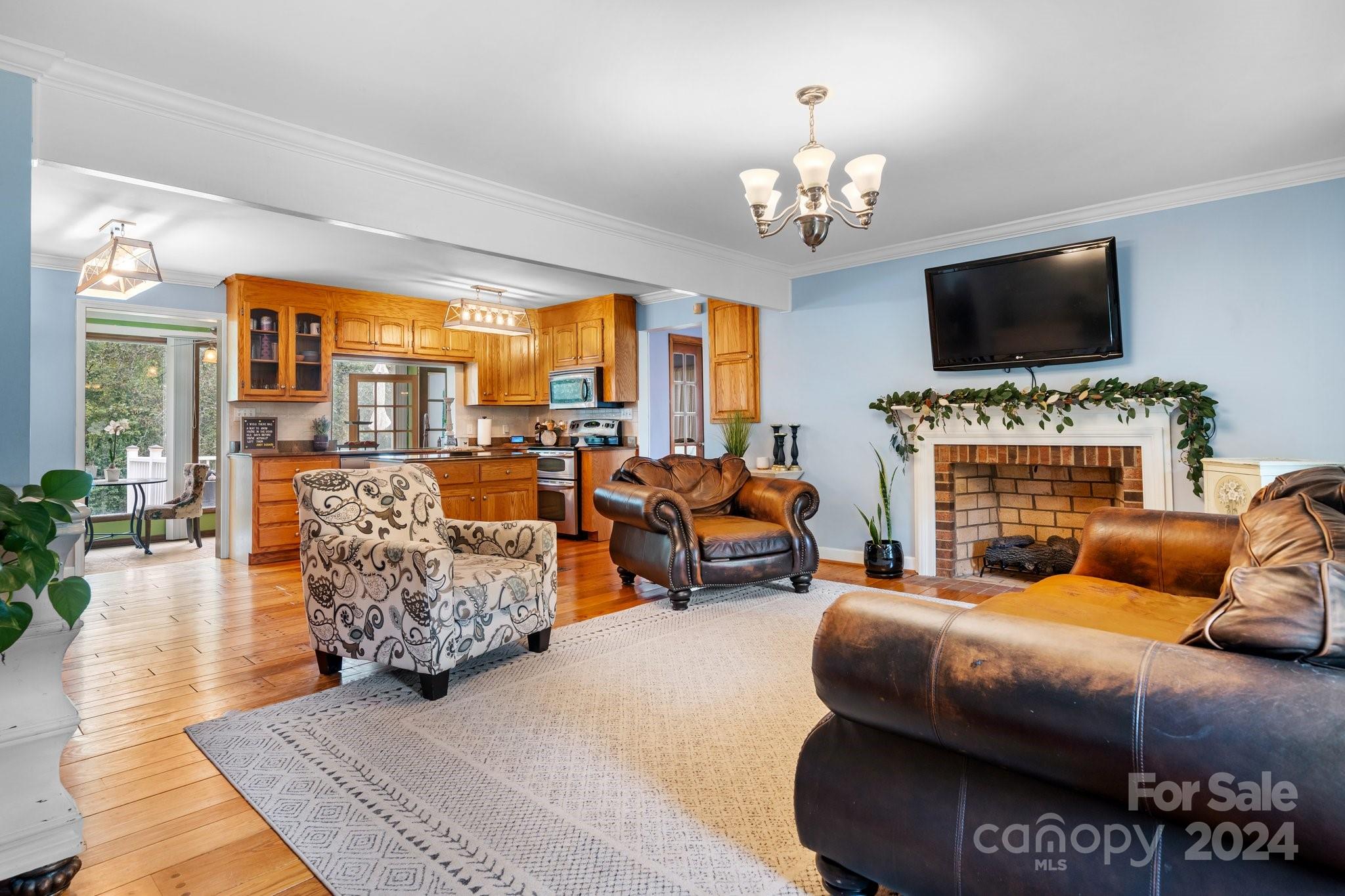 2461 Walt Arney Road