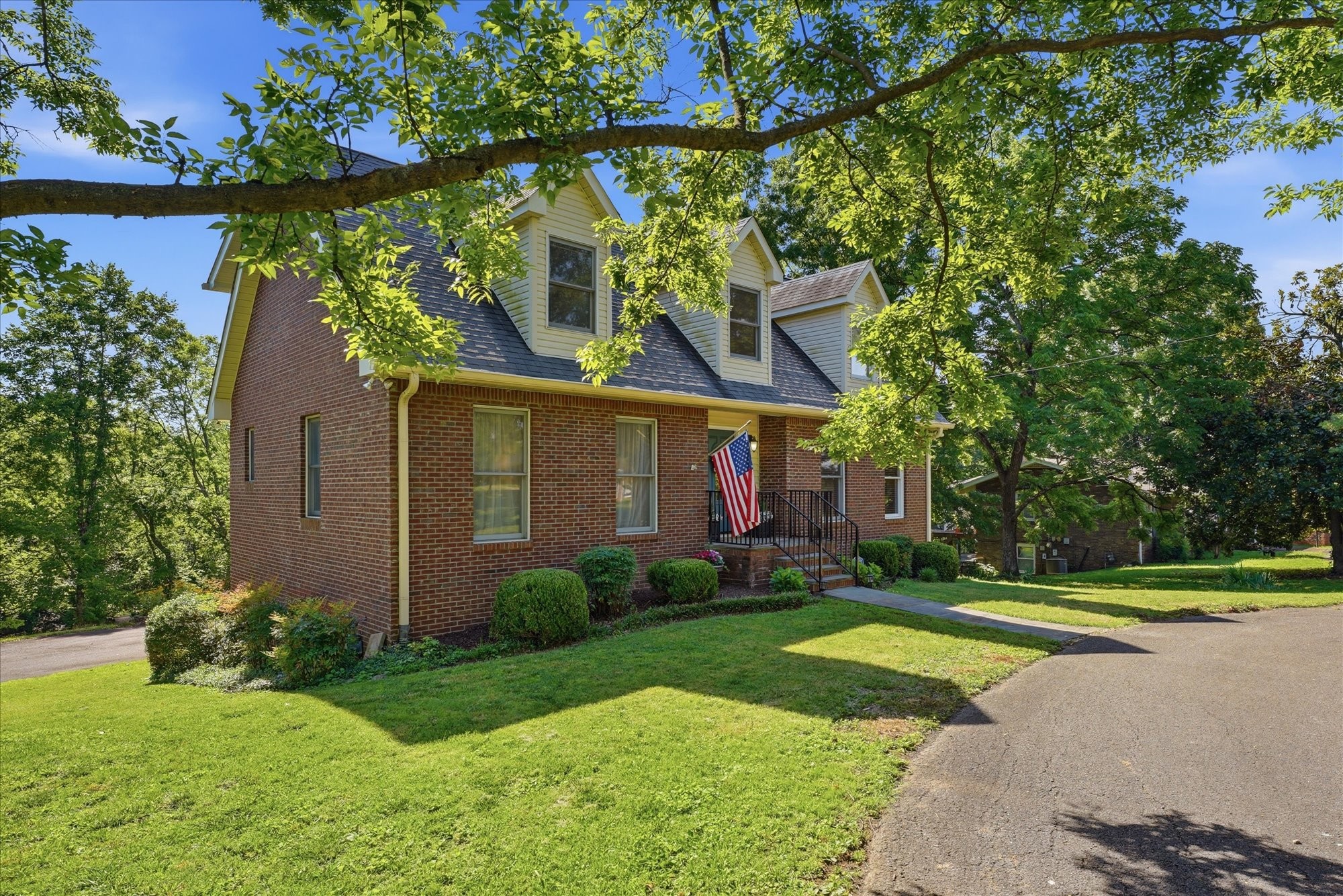 812 Fonnic Dr