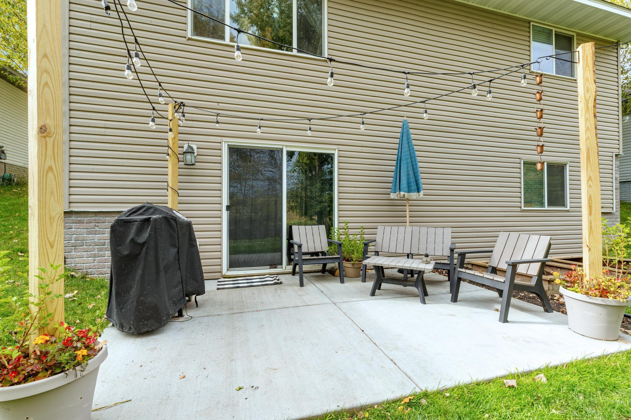 1206 Leo Lane