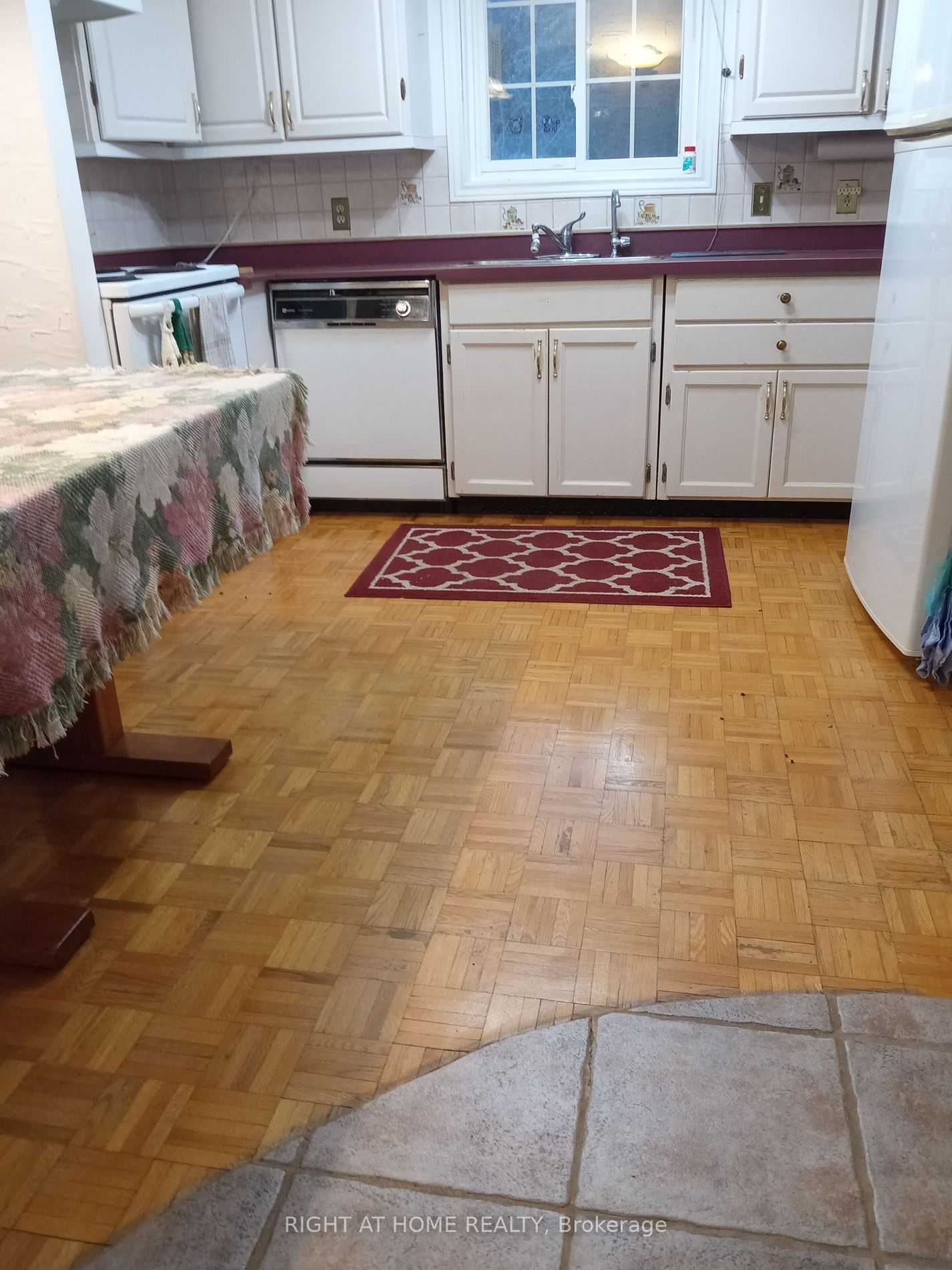 7 Pine River Cres