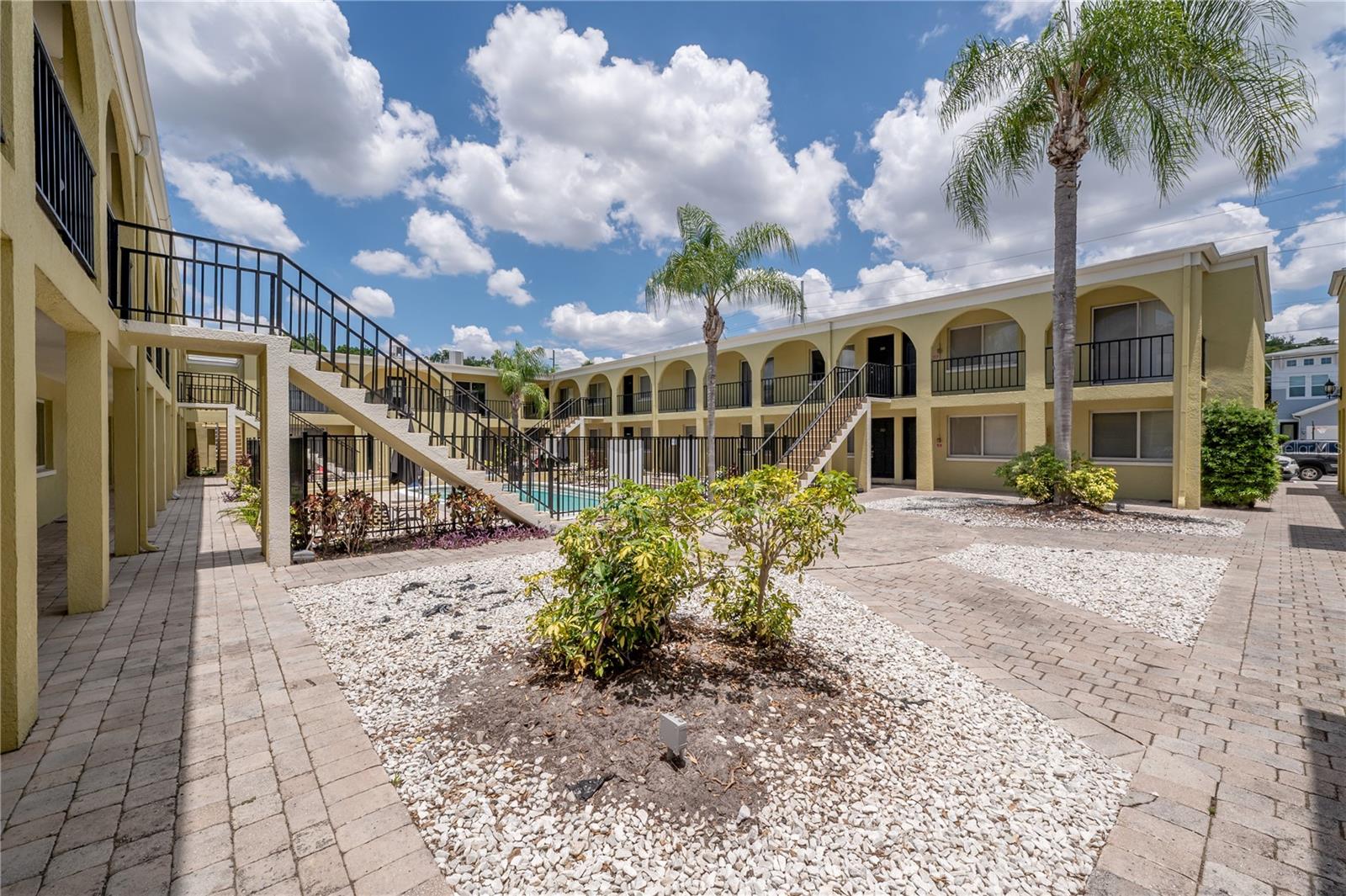 3206 W Azeele Street 129