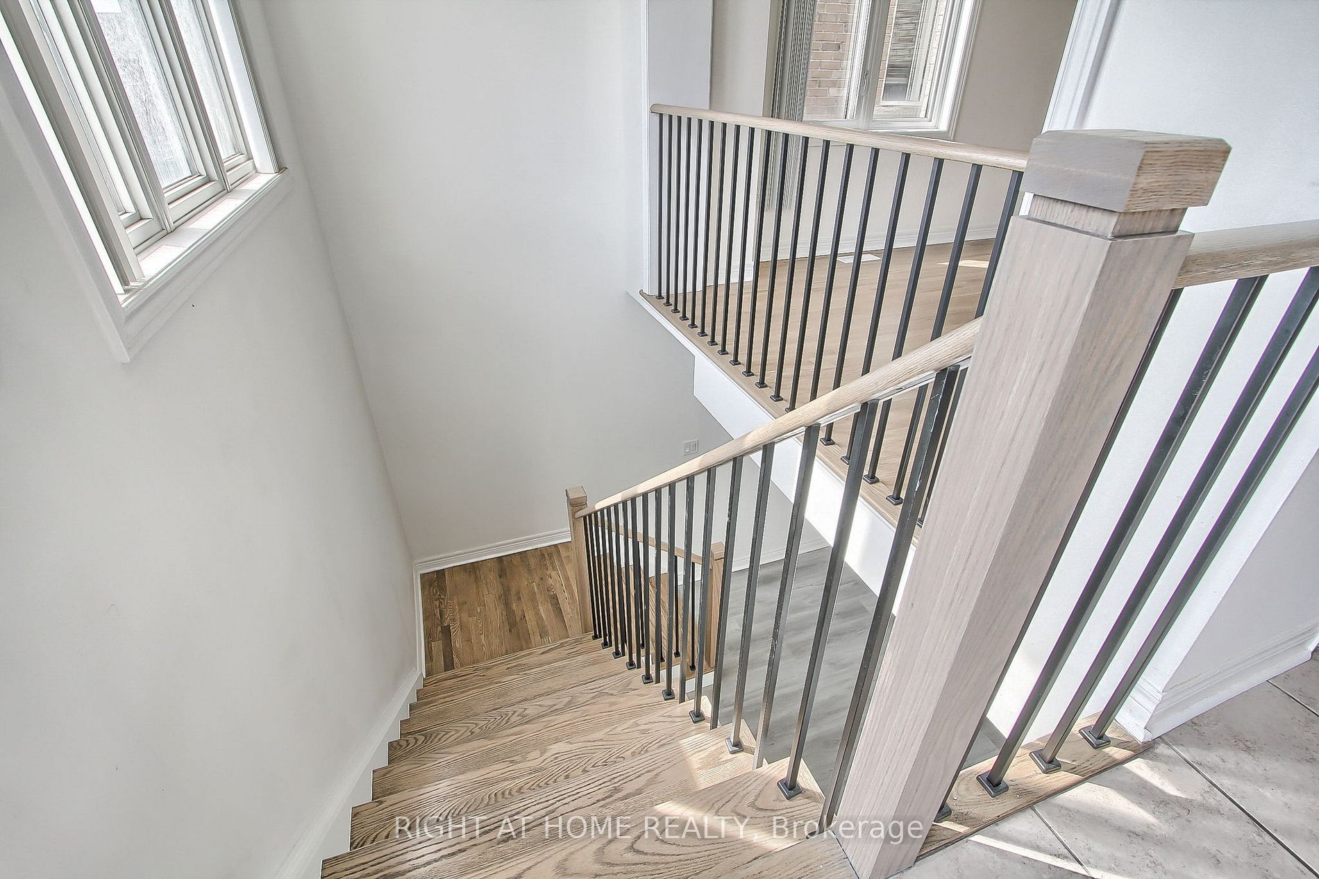 63 Paper Mills Cres