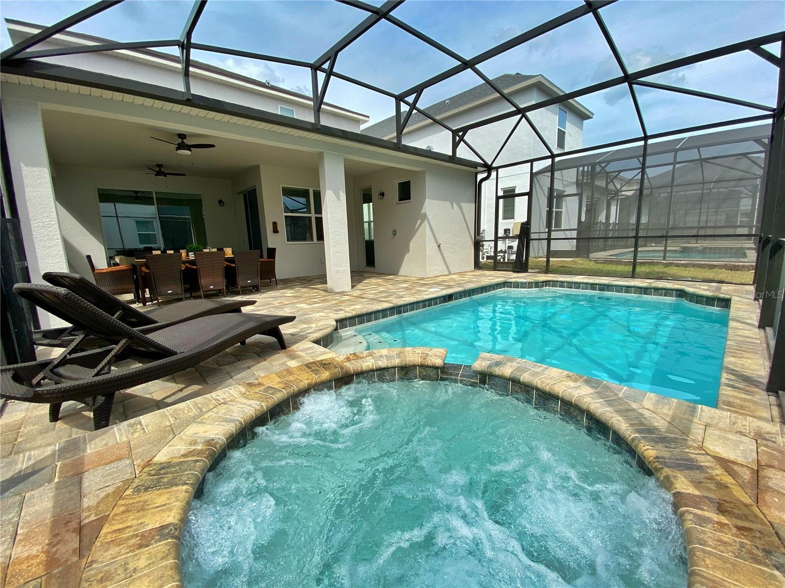 8914 Caroline Bay Court