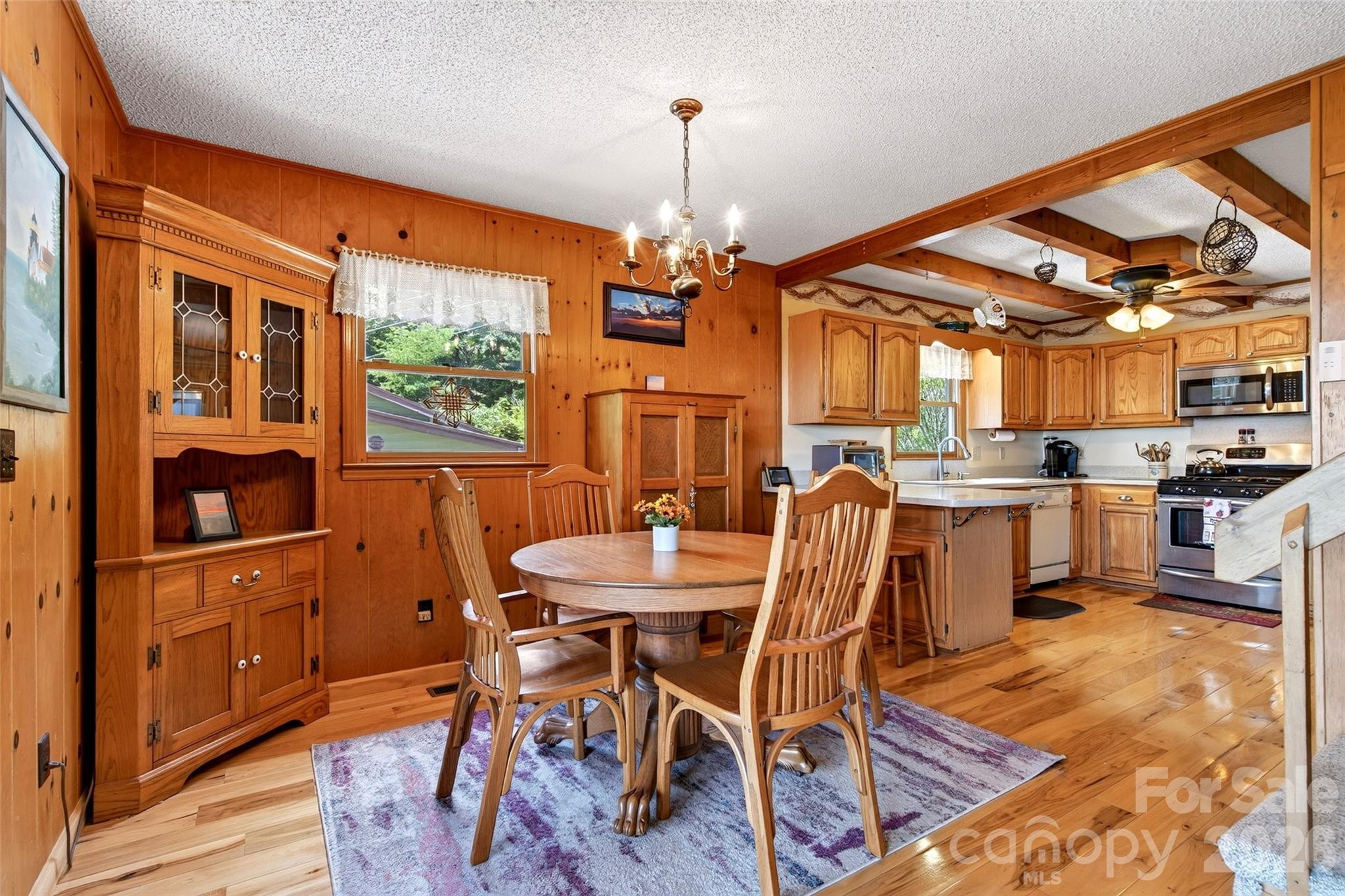 1347 Wipprecht Drive