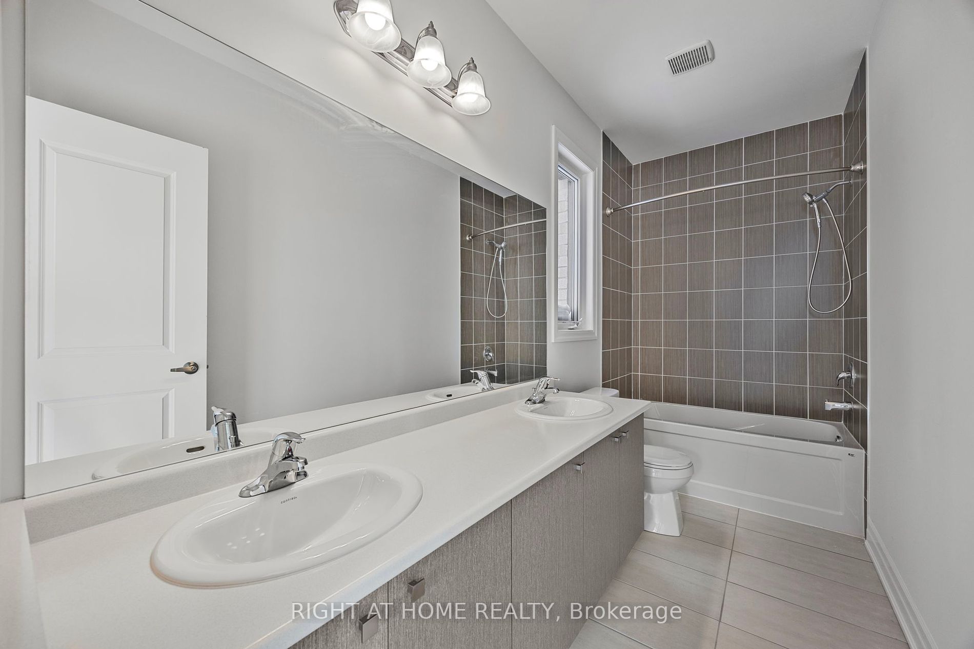 52 Del Ray Cres