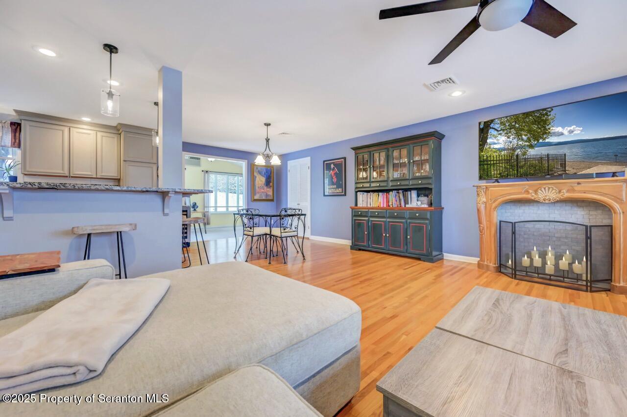 604 Oak Lane