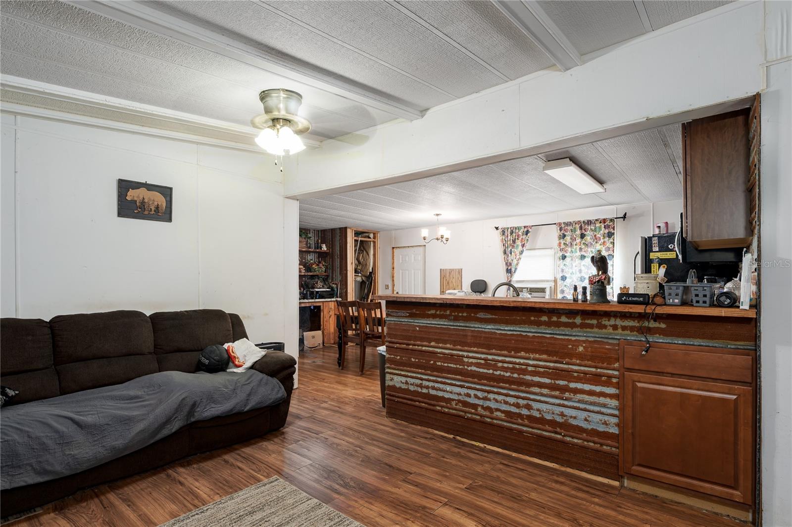 1126 & 1144 County Road 665