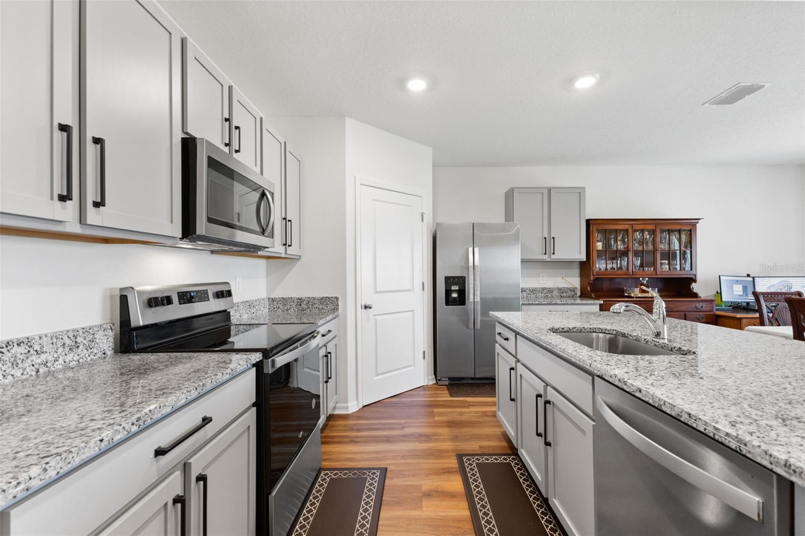 2236 Grand Flora Trail