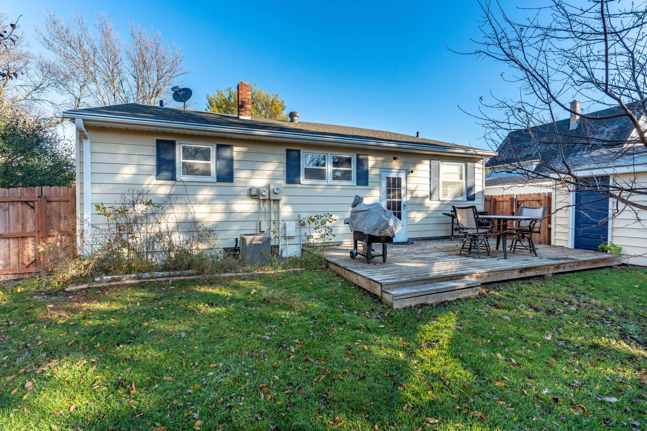 509 W Douglas Avenue