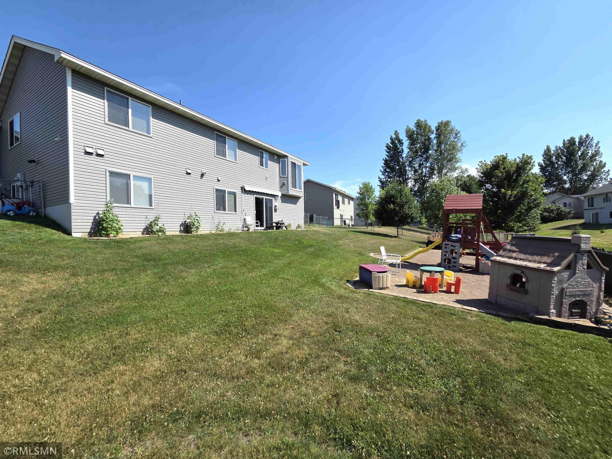 707 4th Avenue SW