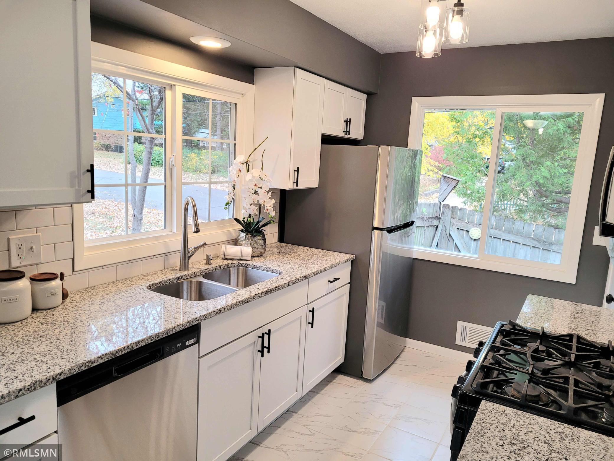 2956 Edgewood Avenue N