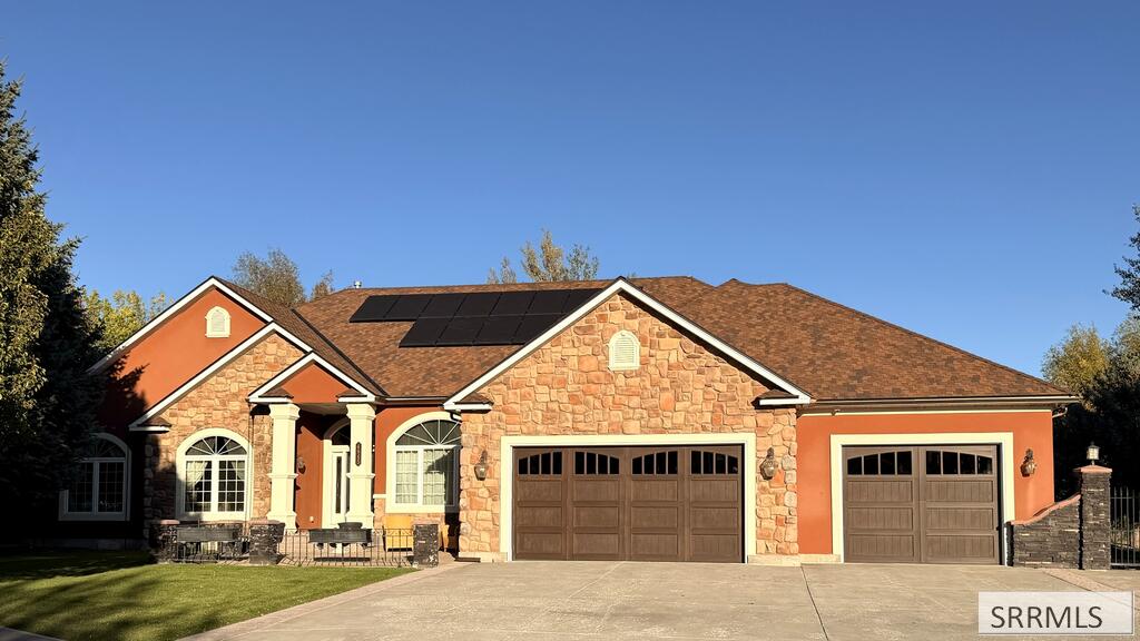 4945 Long Cove Drive