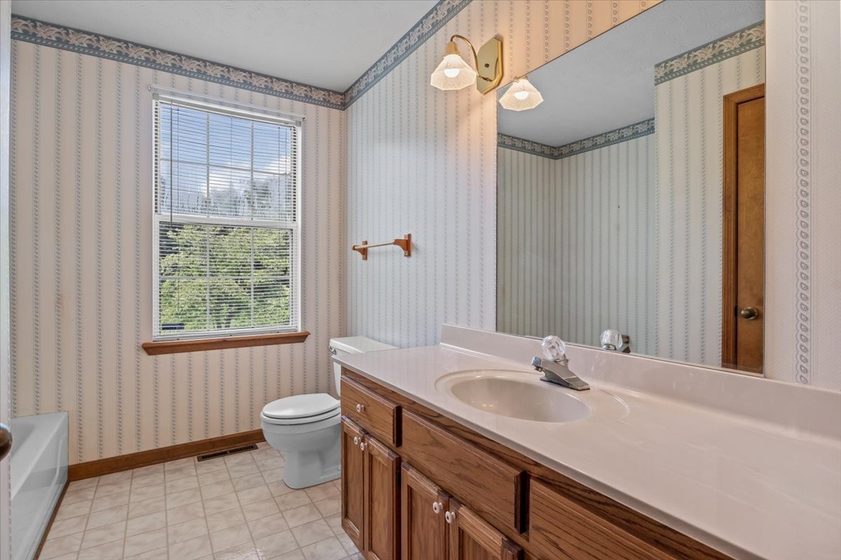 414 Valleywood Dr