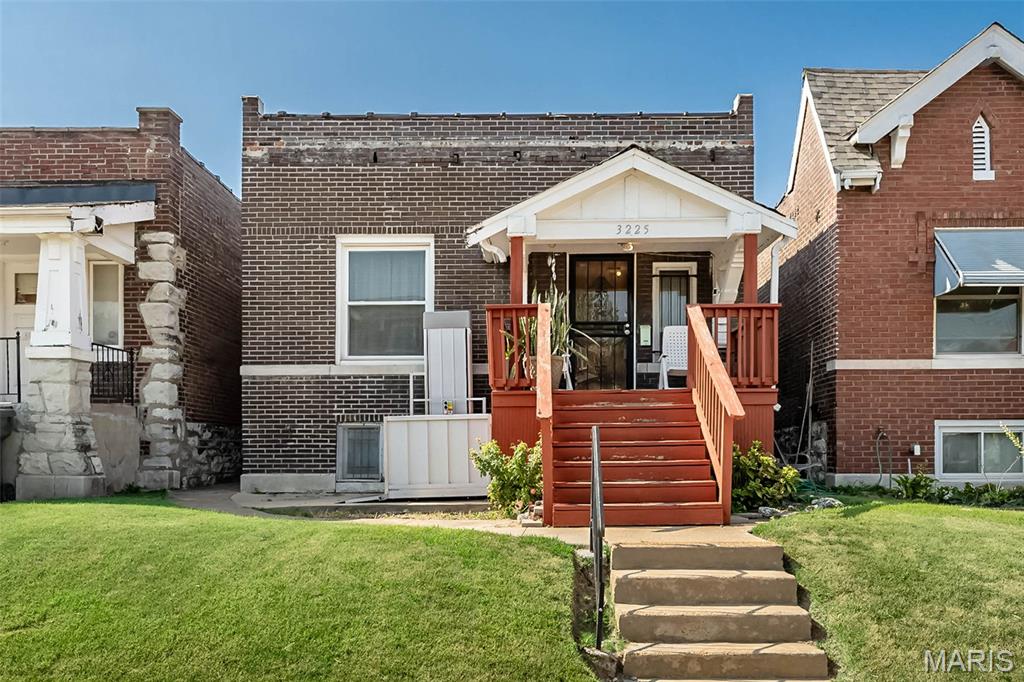 3225 N Taylor Avenue