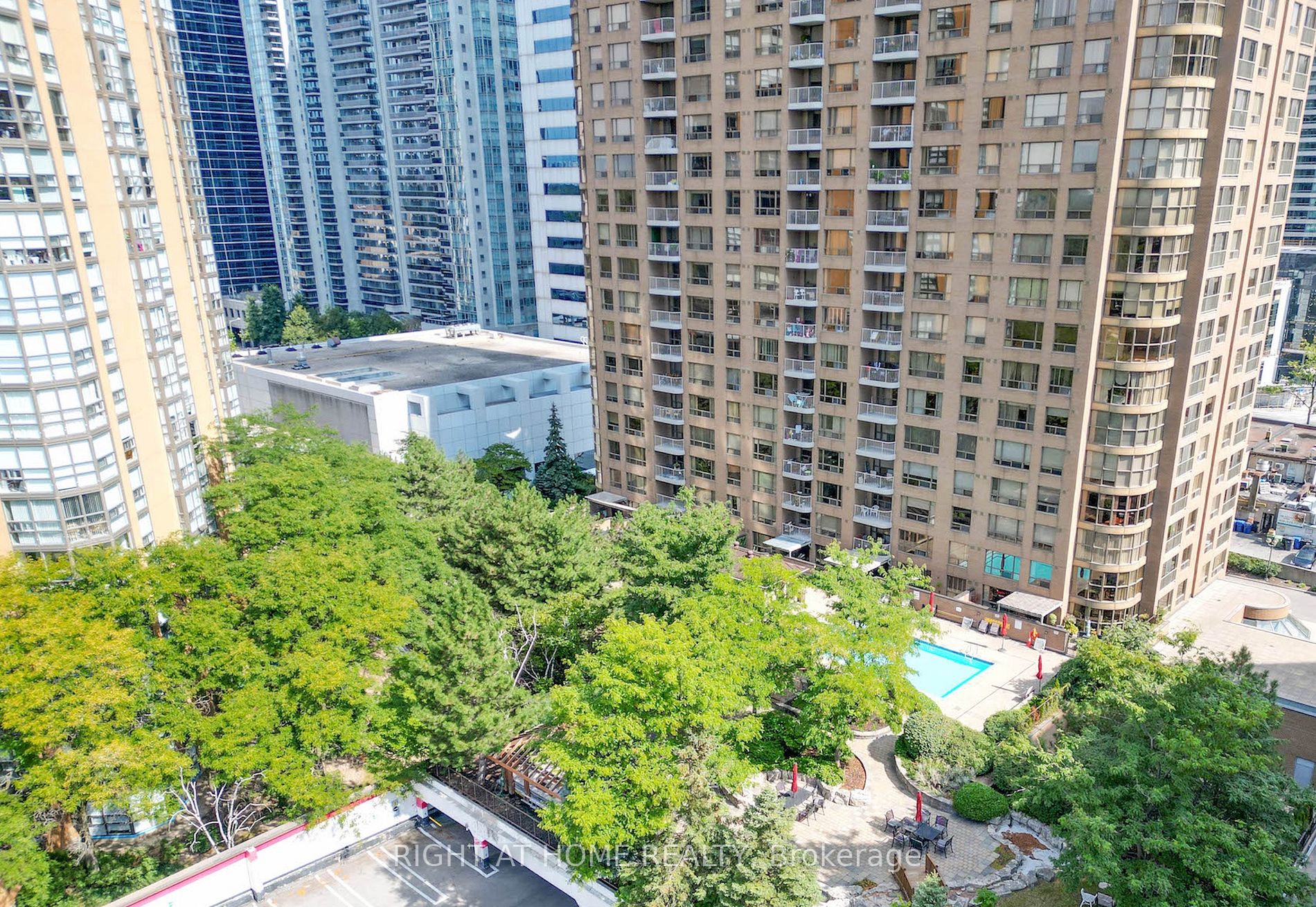 100 Upper Madison Ave 304