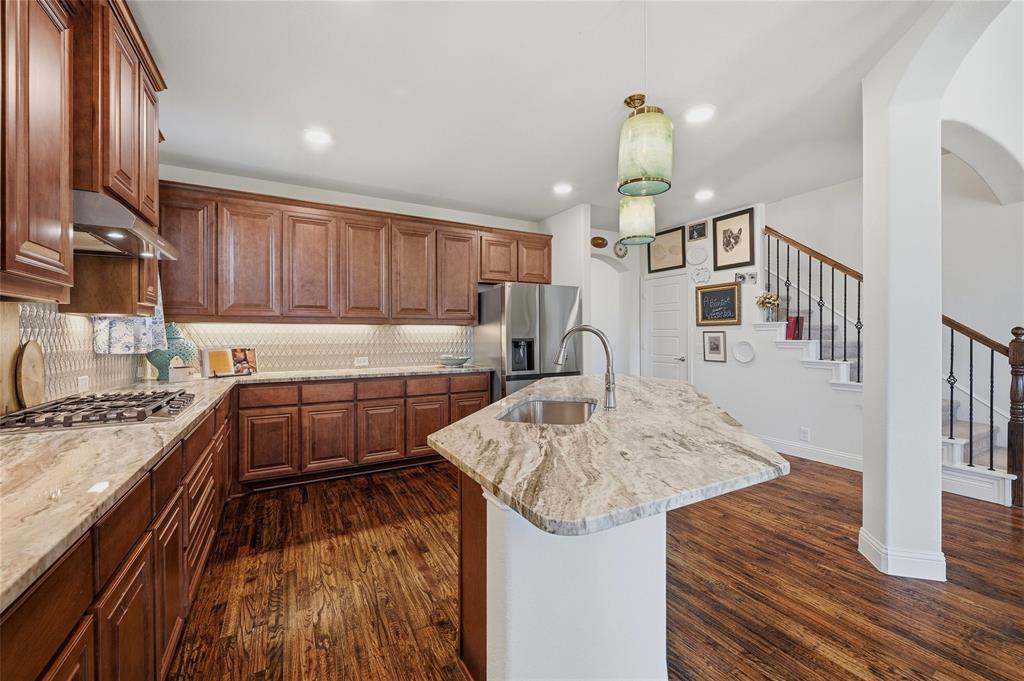 2708 W Cascade Drive