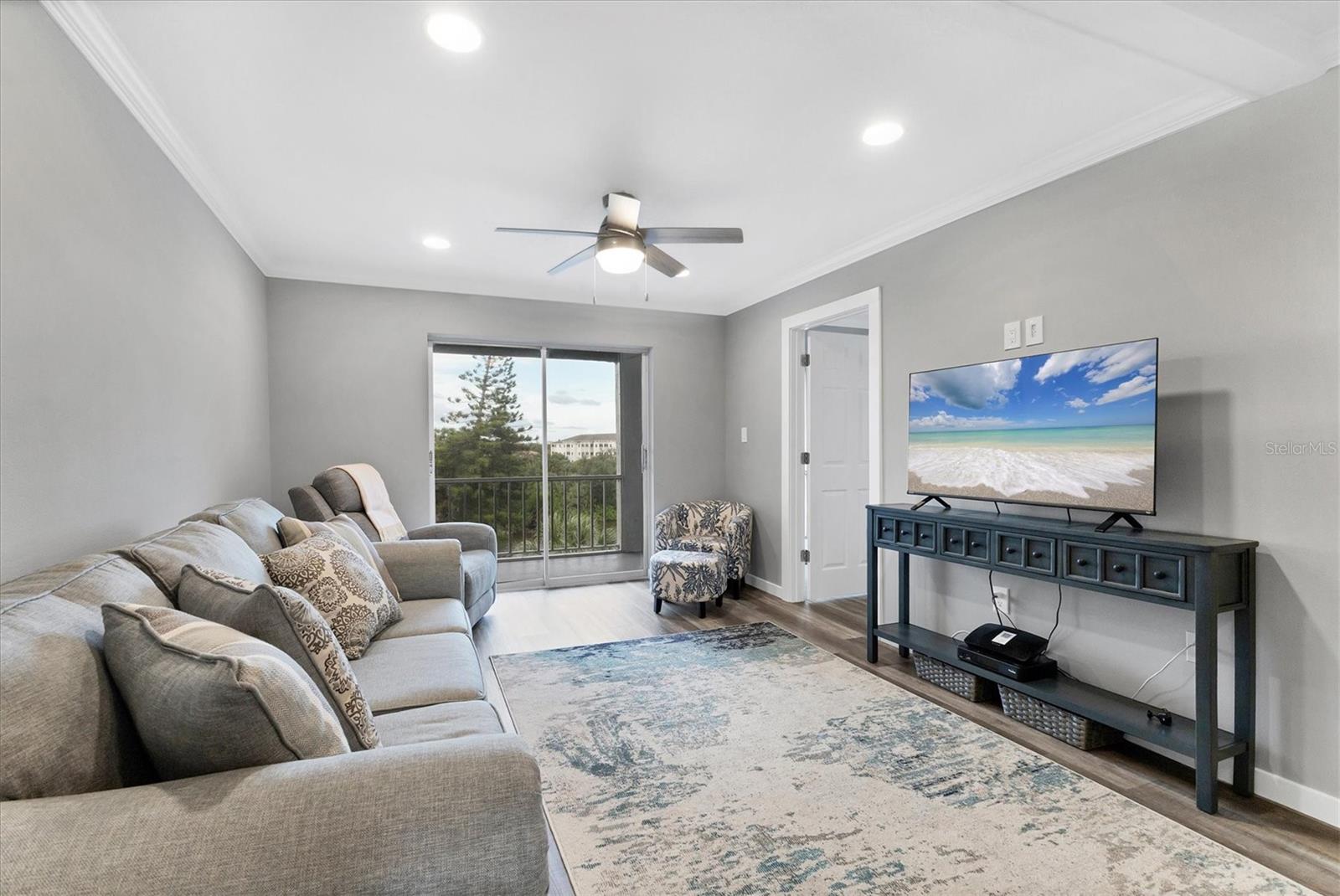 3661 Lake Bayshore Drive 507J