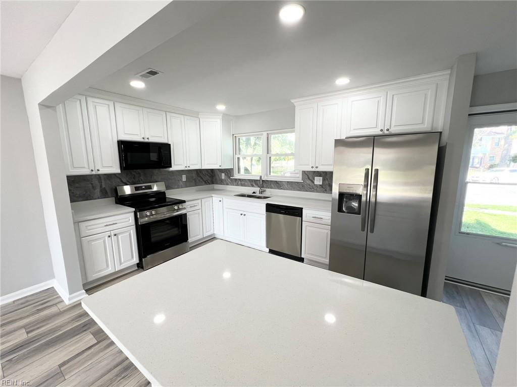 6549 Stoney Point S, Norfolk, VA 