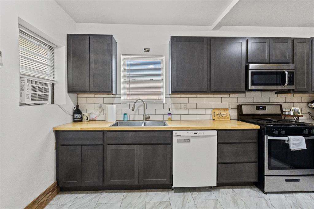 588 N Arapaho Avenue