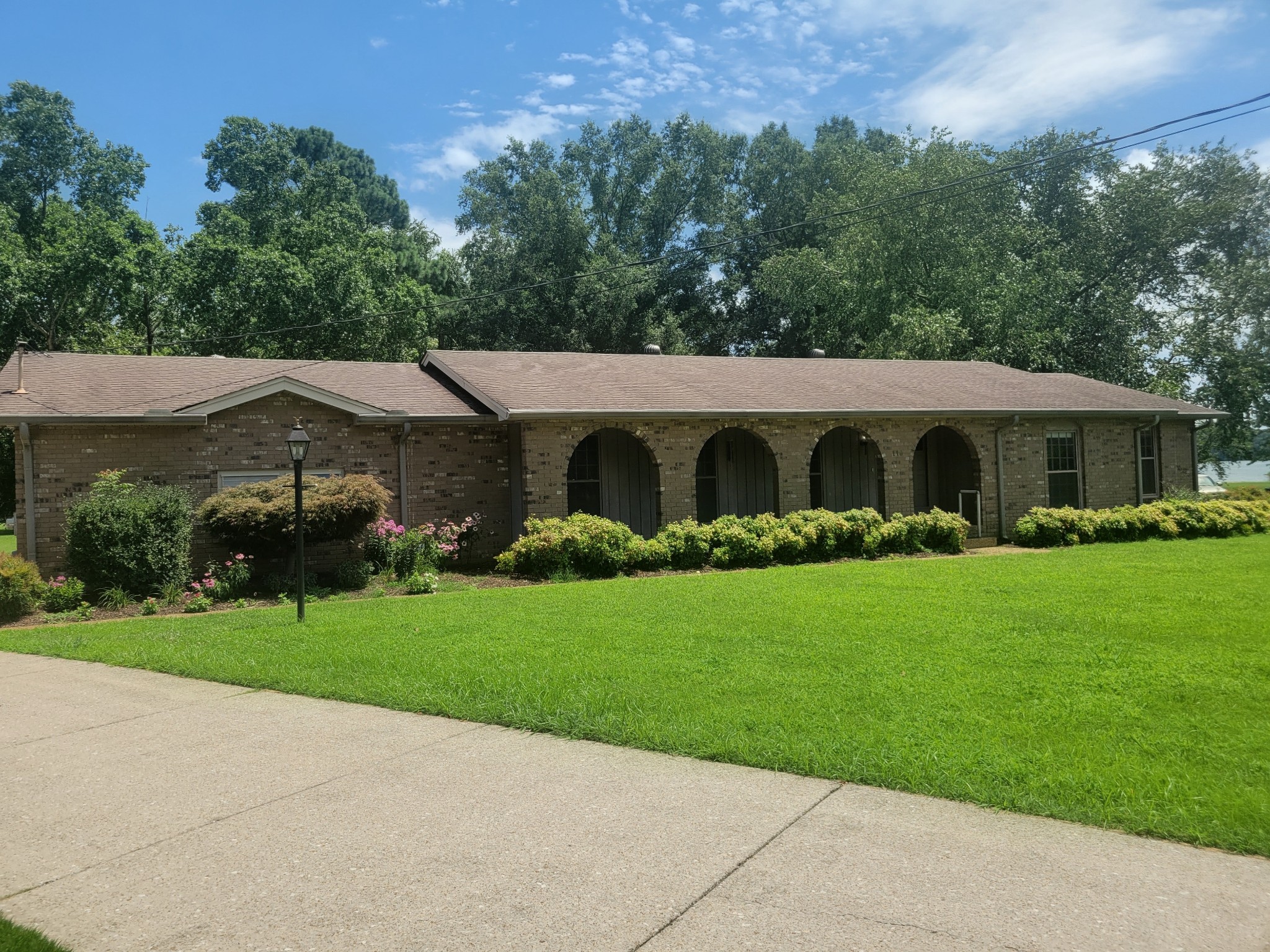 110 Meadowlake Ct