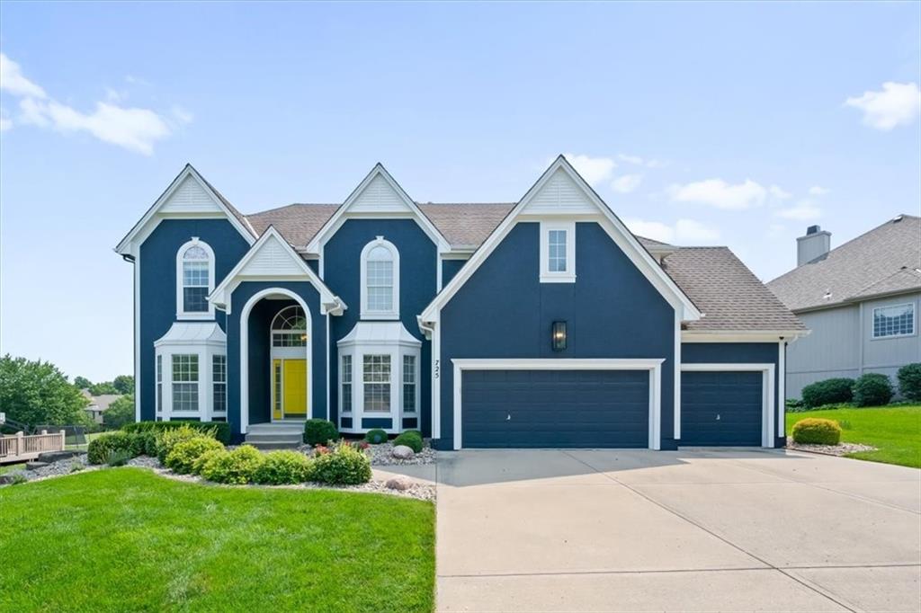 725 SW Winterwalk Lane