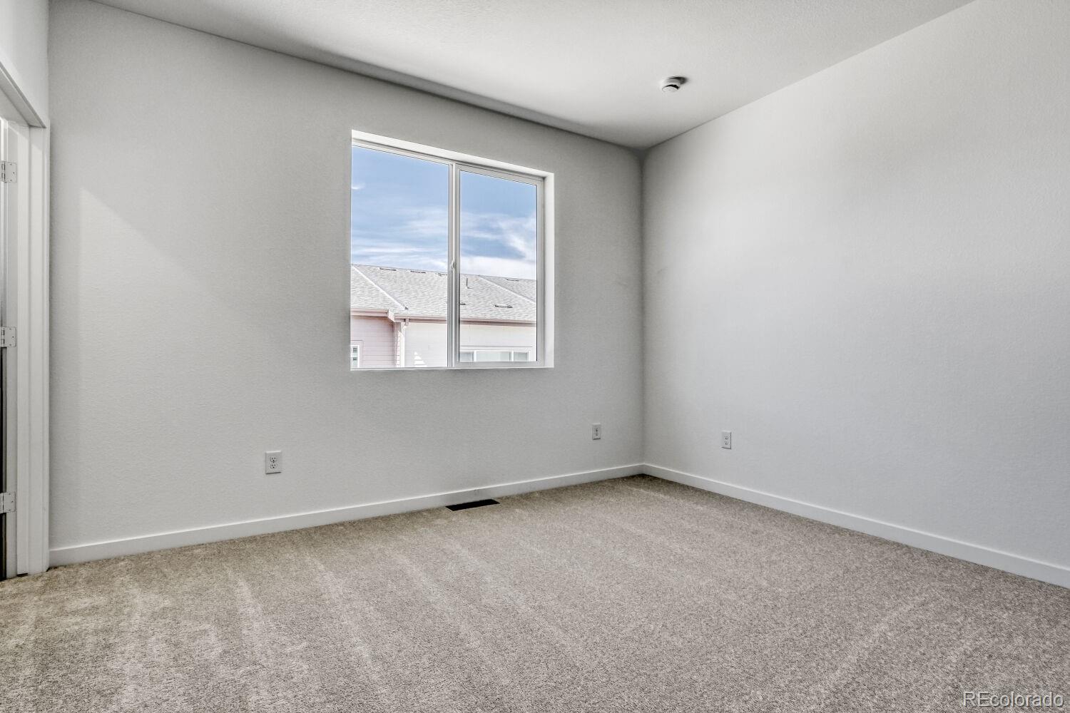 7638 S Cherokee Trail W