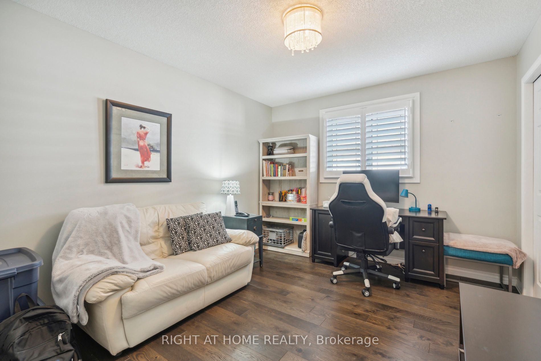 220 National Dr