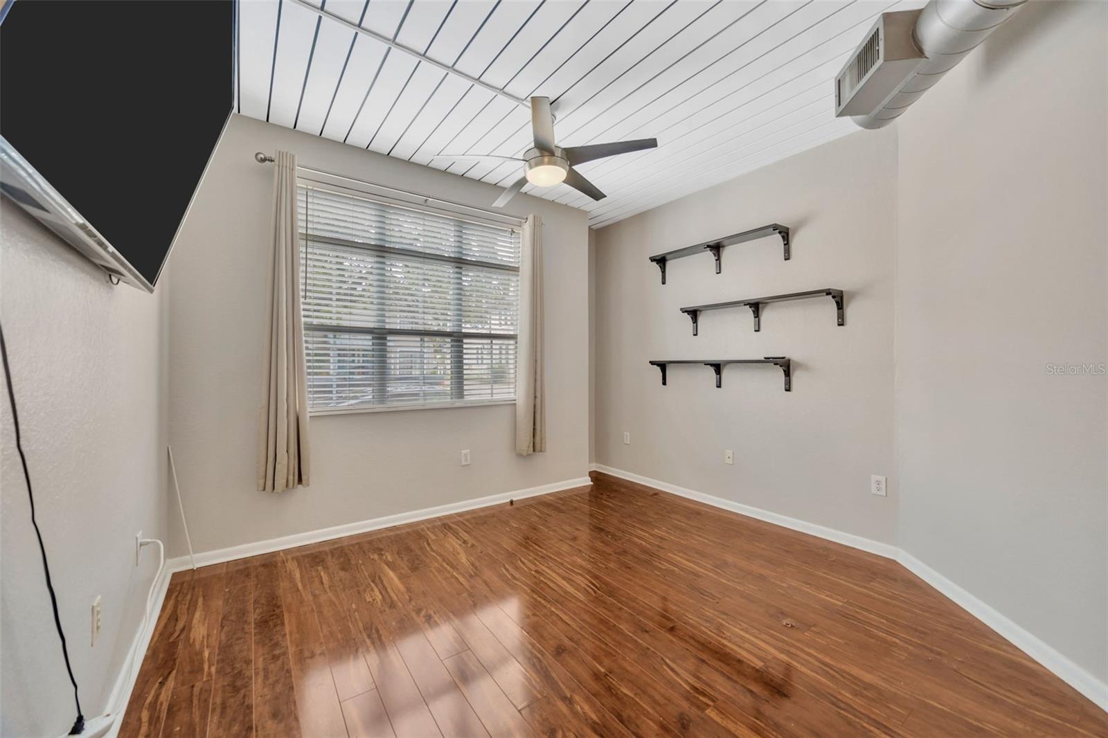 2320 W Azeele Street 317