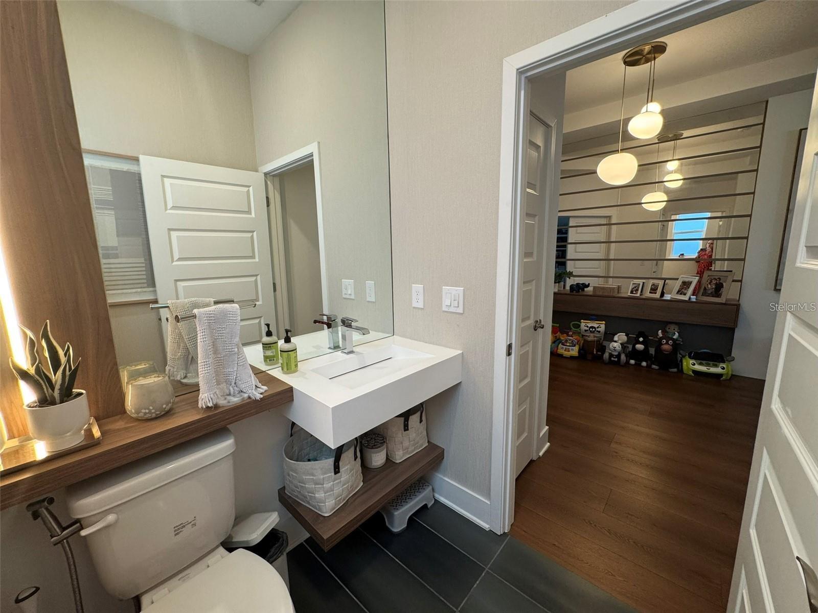 14931 Lebeau Loop