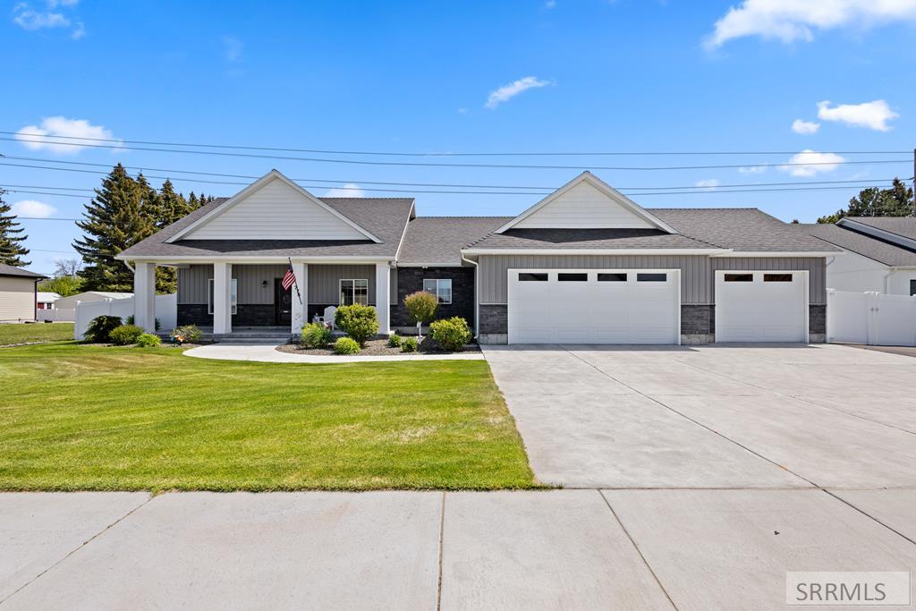775 Sunset Court