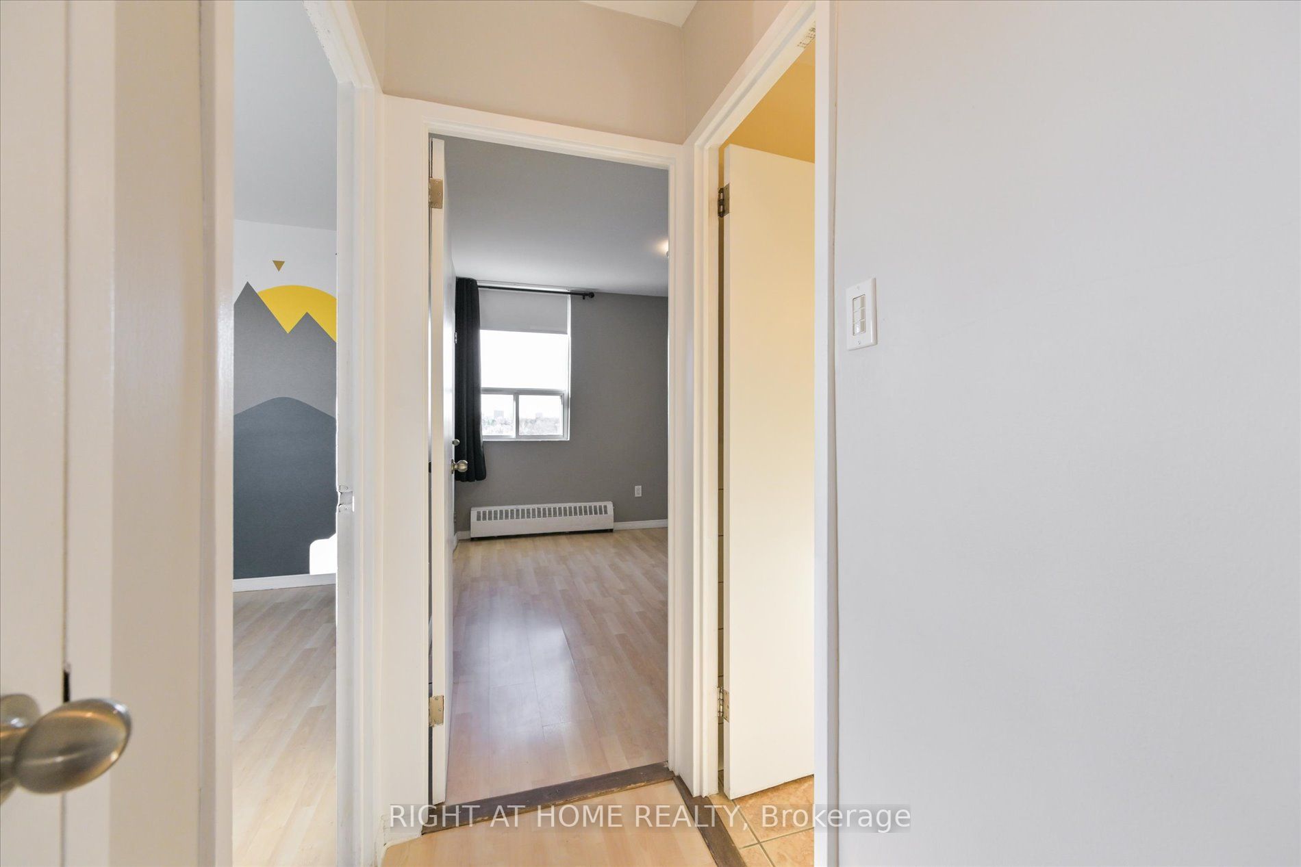 3105 Queen Frederica Dr 905