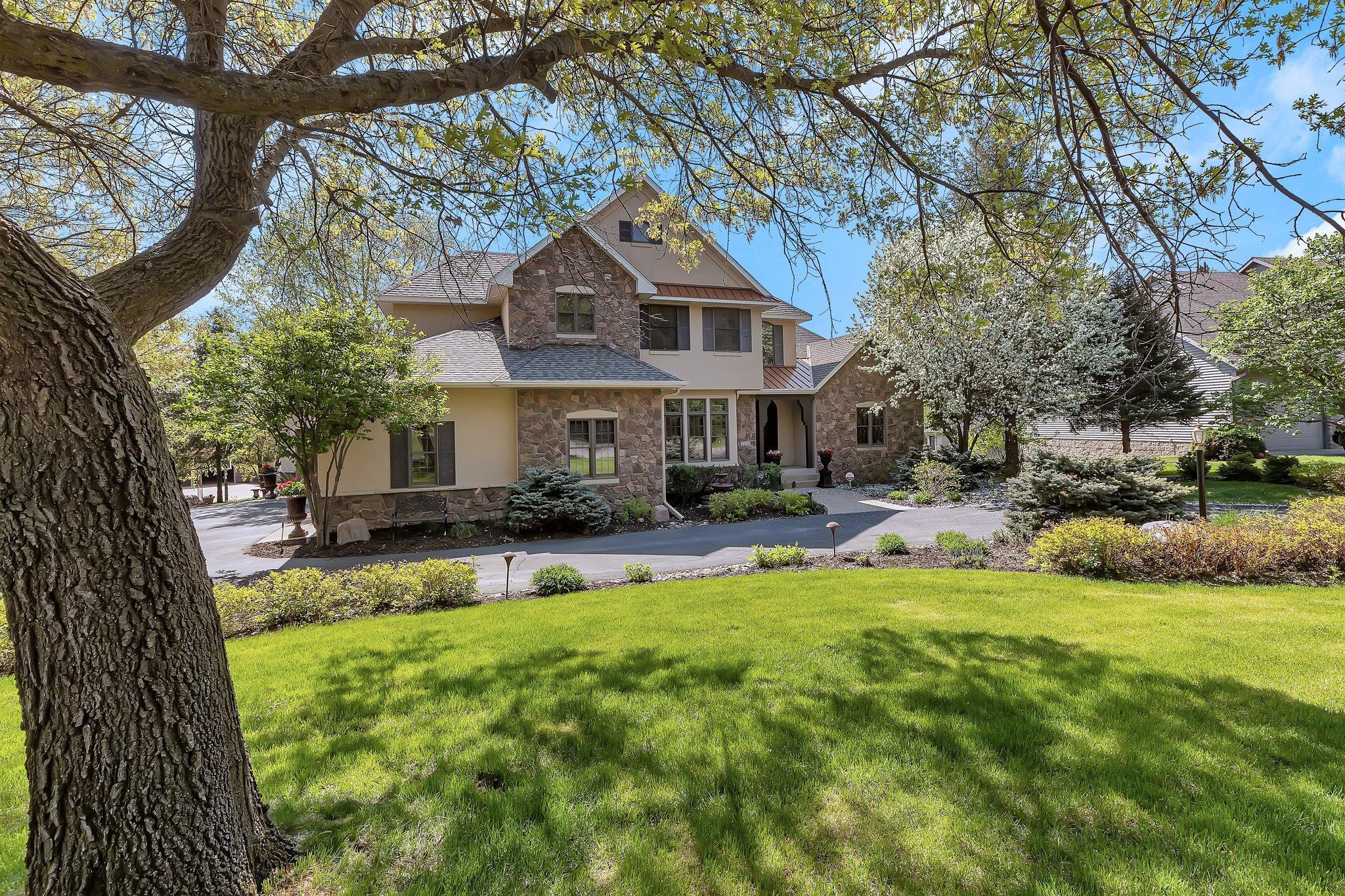 2255 Chelmsford Lane