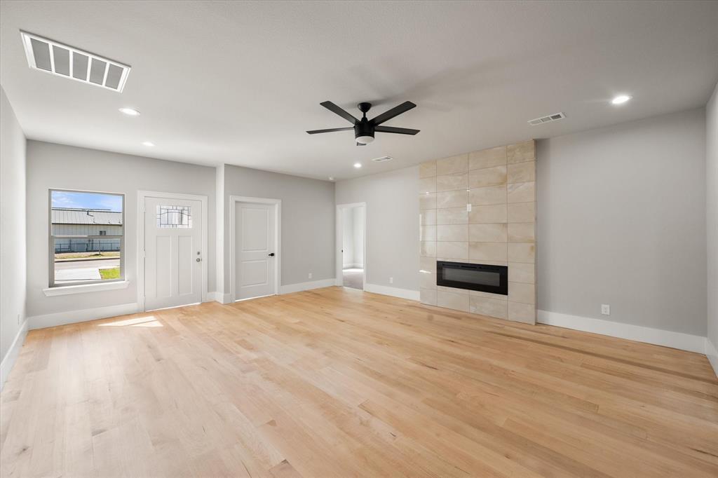 802 E 14th