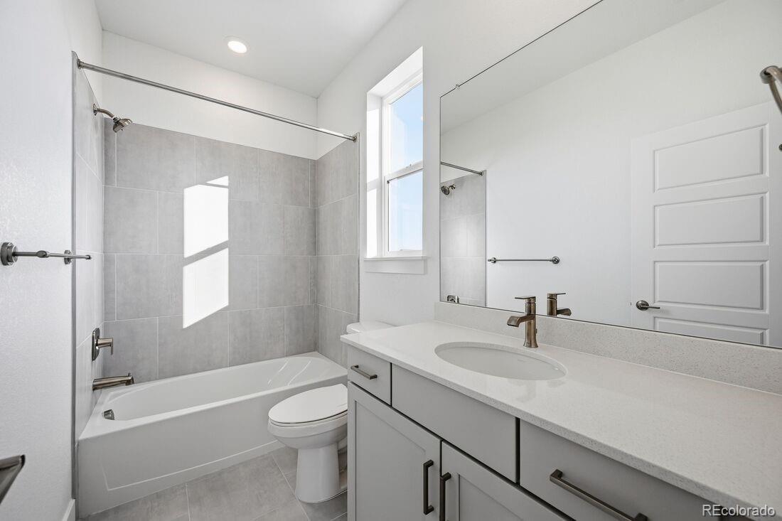 16616 W 93rd Place