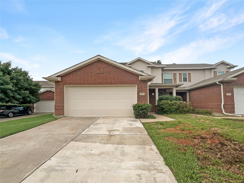 Welcome to the Villages of Chisholm Ridge! This 4 bedroom, 2.5 bath well maintained townhome is ready to find it's new
owner(s)! Recently refreshed with new paint, all you need to do is unpack! Trane HVAC and New Roof both in 2023 (according
to the previous owner). Main floor primary with ensuite bath and huge walk in closet. Large dining, living room, half bath, and
the biggest 'Harry Potter closet' you've ever seen round out the main floor. Three additional bedrooms and full bath are
located on the second floor along with an additional family room! Open concept floor plan and large backyard! Schedule your
private showing today and start packing! Some photos may be virtually staged.