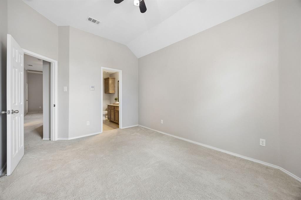 9004 Regal Oaks Drive