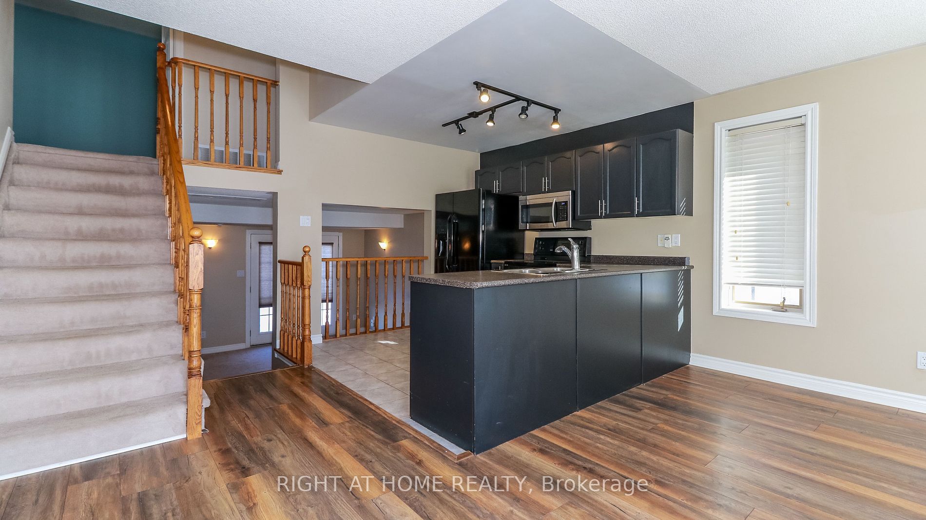99 Logan Crt