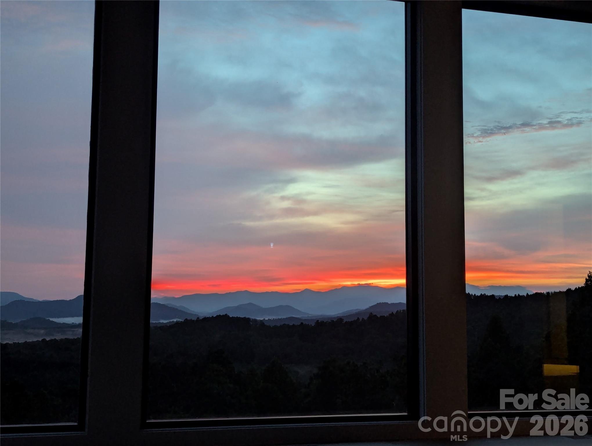 463 Summit Trail