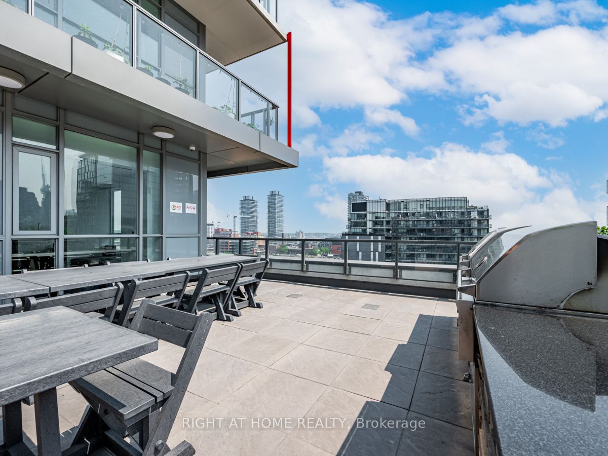 120 Parliament St 405