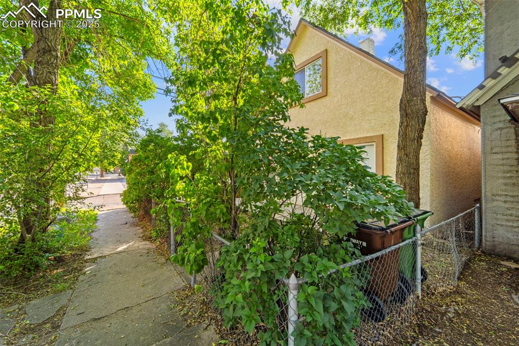 Modern Living in the Heart of Old Colorado City
This beautifully updated Westside gem blends classic charm with fresh, modern updates. Featuring new paint throughout, tile flooring, updated windows, kitchen cabinets, and stylish lighting, this two-bedroom home offers comfort and convenience in one of Colorado Springs' most walkable neighborhoods.

Enjoy a spacious, renovated bathroom, an open floor plan, and a bright sunroom perfect for a home office or potential third bedroom. Washer and dryer are included, and the large fenced yard offers additional parking or an ideal outdoor space for relaxing or entertaining.

Just steps from the best parks, restaurants, shopping, and nightlife on the Westside and Downtown. Don’t miss your chance to own a slice of one of the city’s most sought-after locations.

This is a must-see!